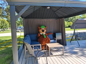 cabana-yogi
